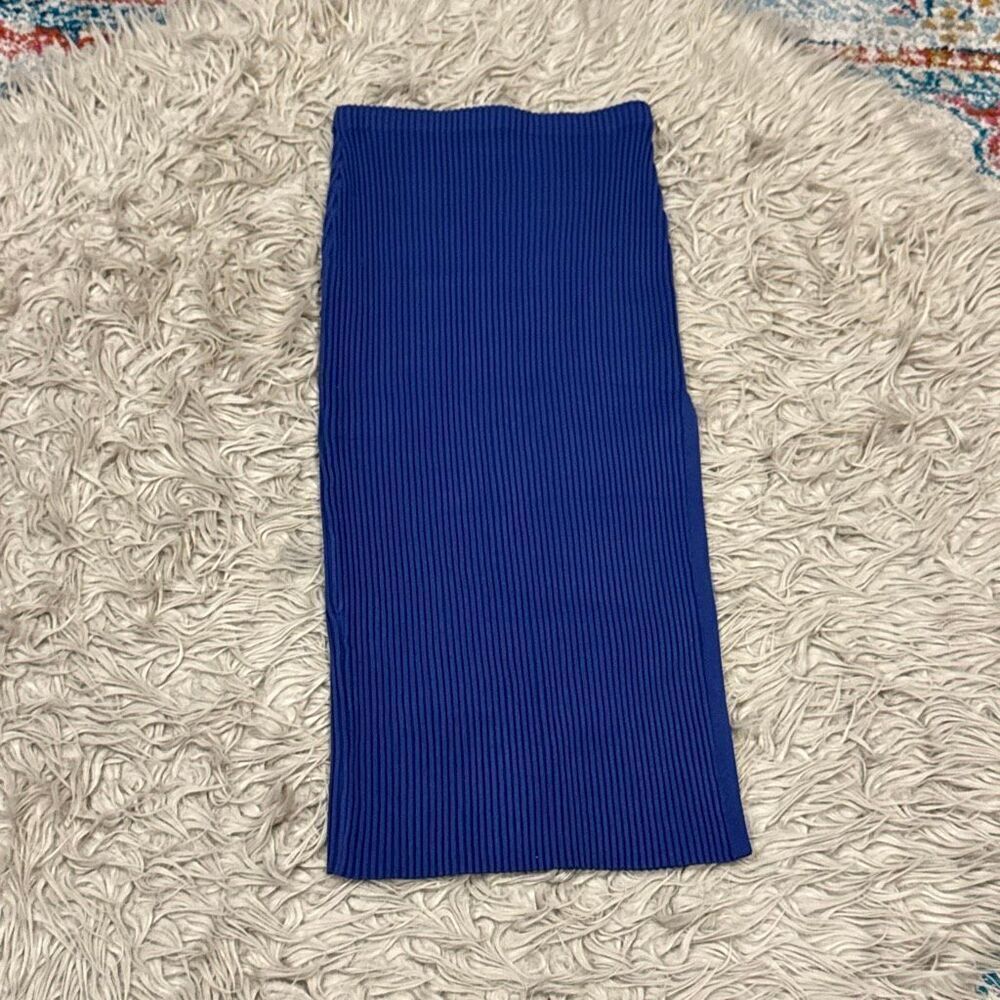 Open edit lux sculpt ribbed skirt with slit size small